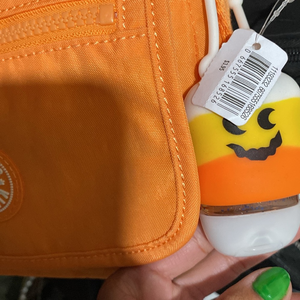 Kipling orange purse - Picture 8 of 8
